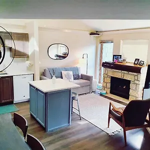 R & R Retreat Luxury , Whistler Canada