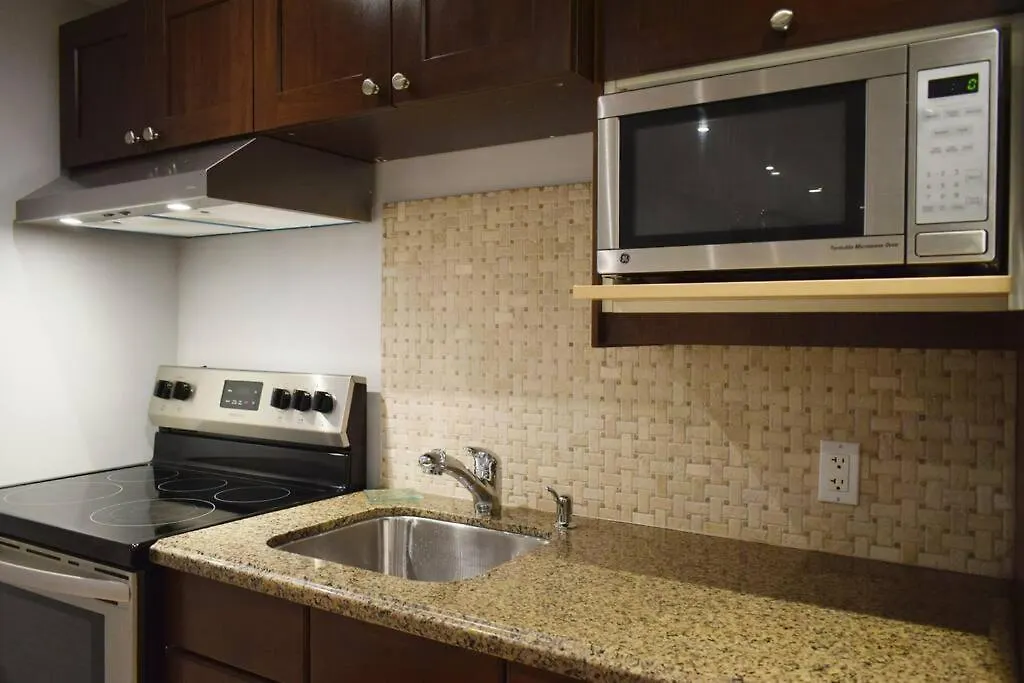 Home Away From Home - Basement Studio Apartment Toronto