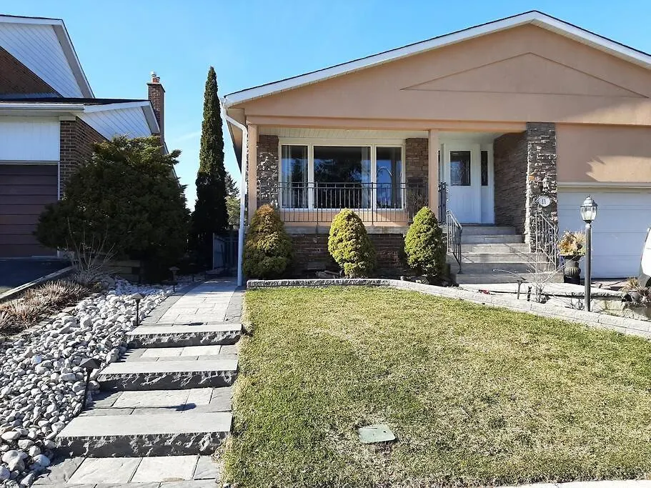 Home Away From Home - Basement Studio Apartment Toronto